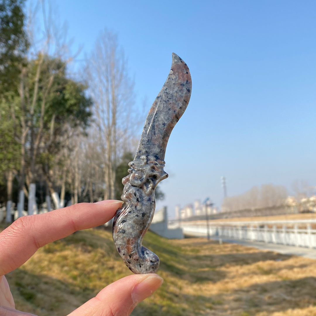 Natural Crystal Dagger Carving