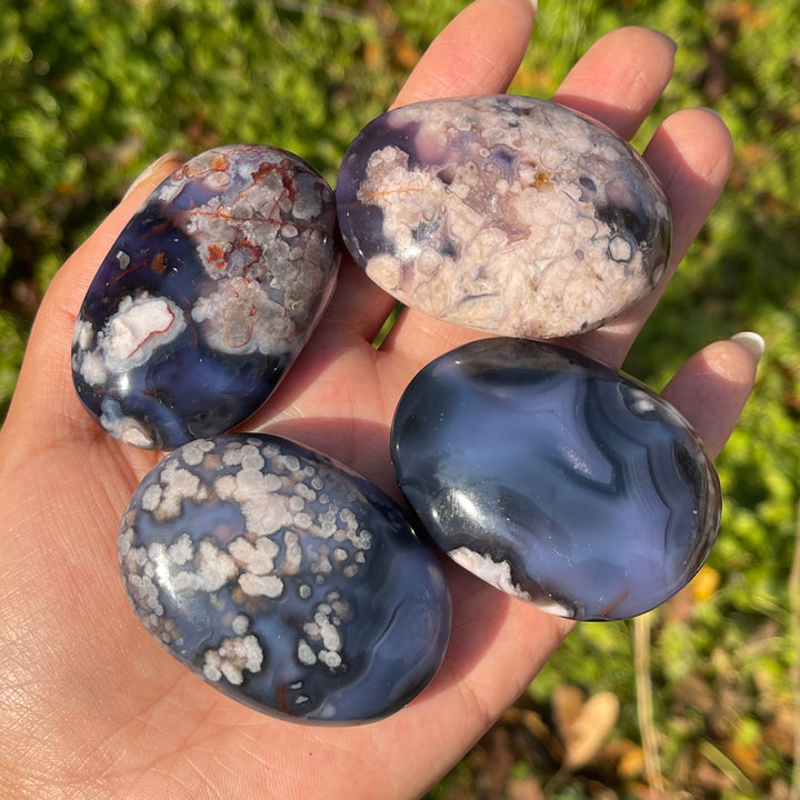 Natural Blue Flower Agate Palm Stone