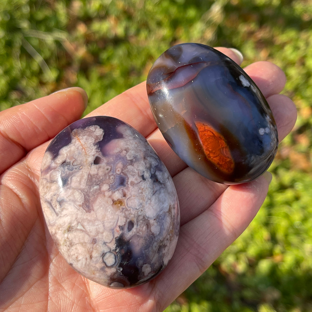 Natural Blue Flower Agate Palm Stone
