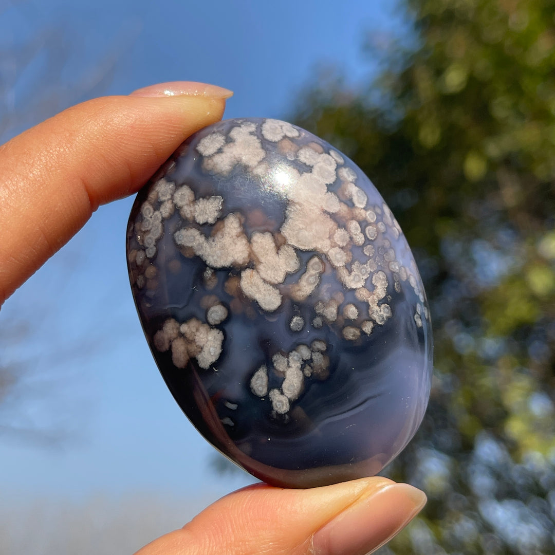 Natural Blue Flower Agate Palm Stone