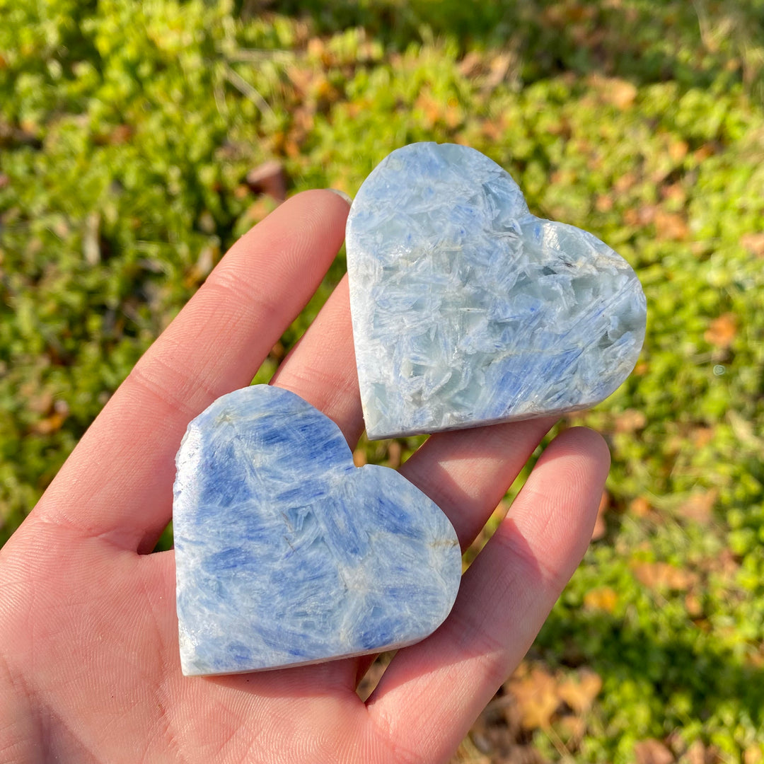 Natural Crystal Blue Kyanite Heart