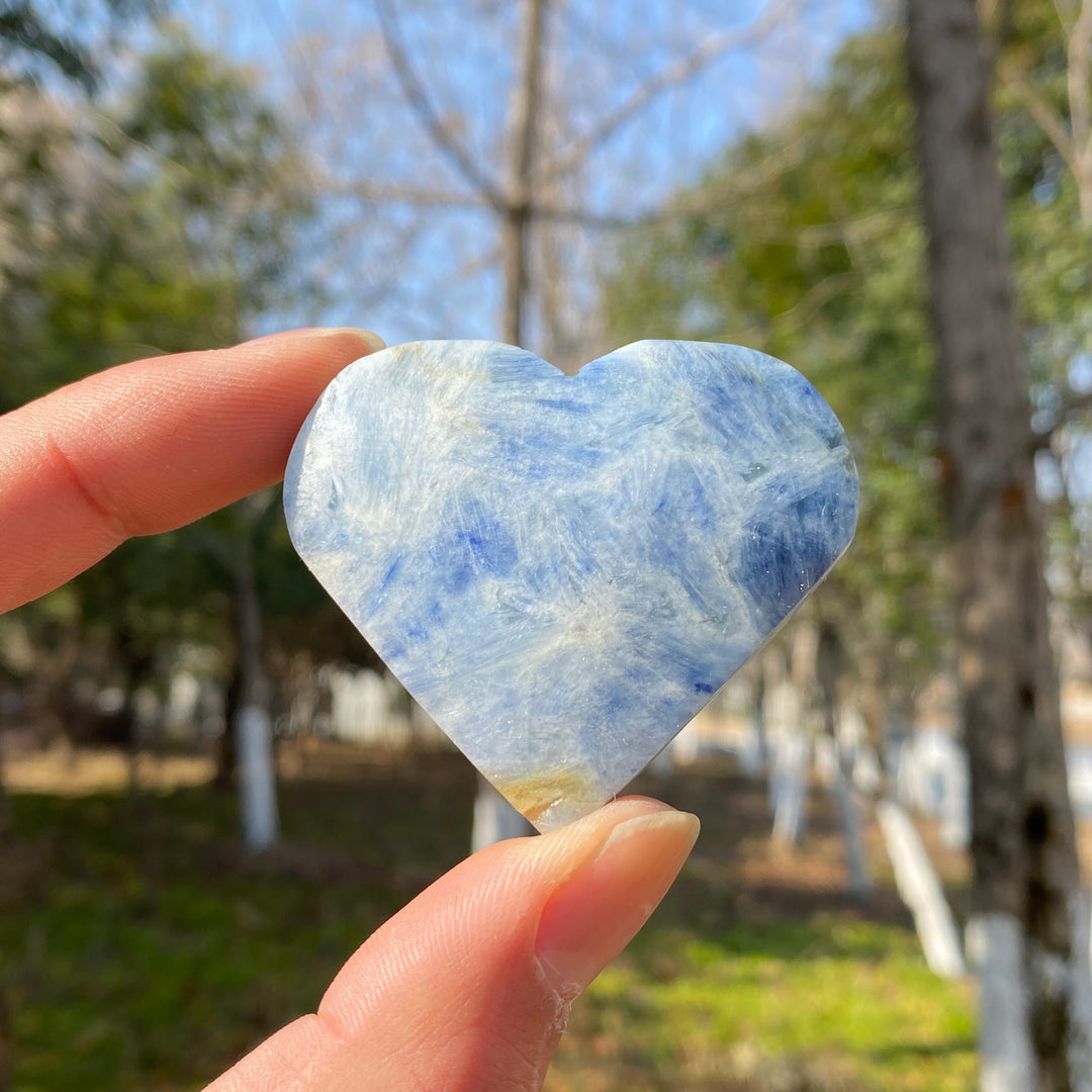 Natural Crystal Blue Kyanite Heart