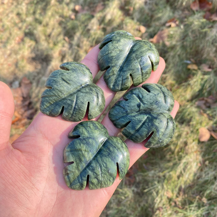 Natural Crystal Carving Serpentine Monstera Leaf
