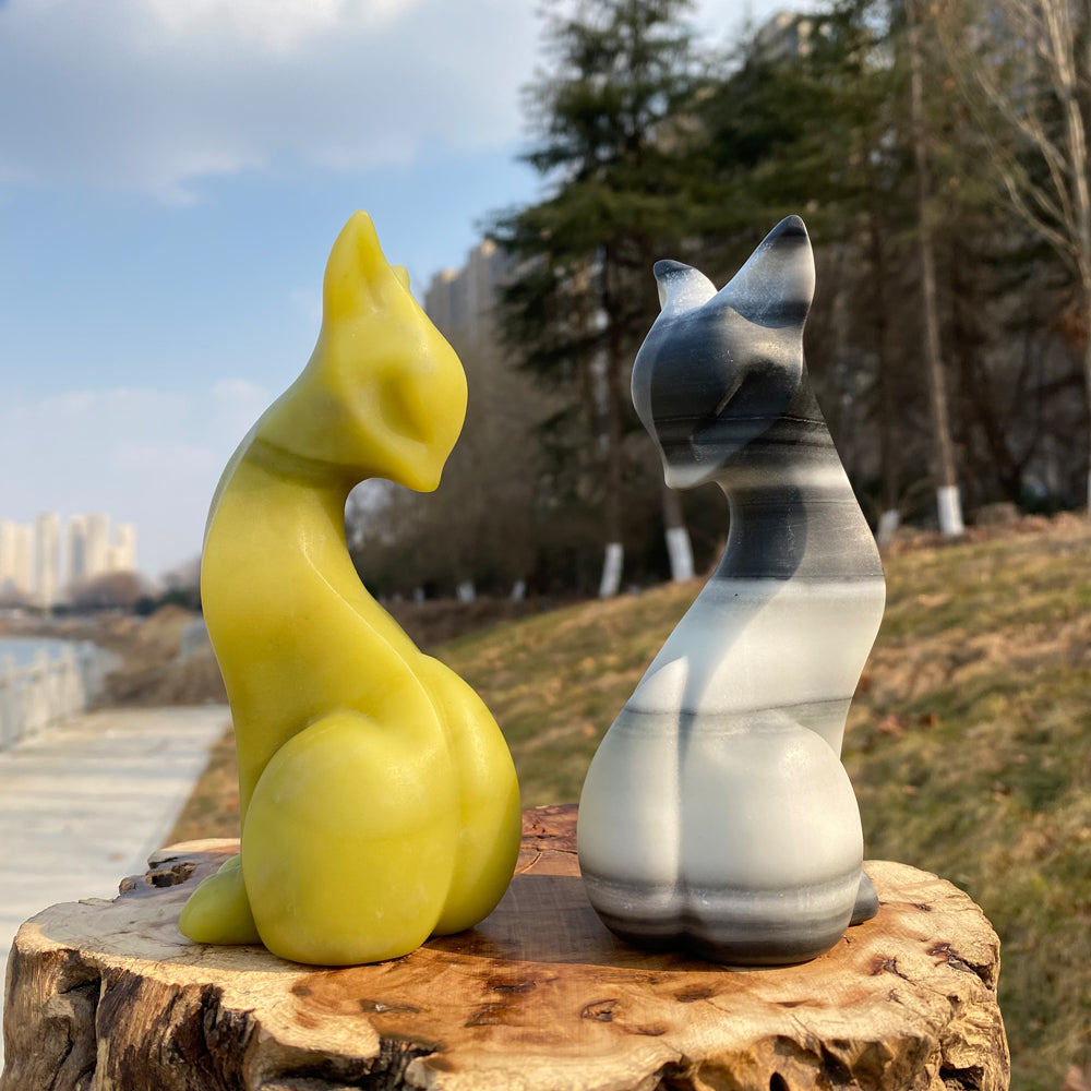 Natural Crystal Carving Looking-Back Fox