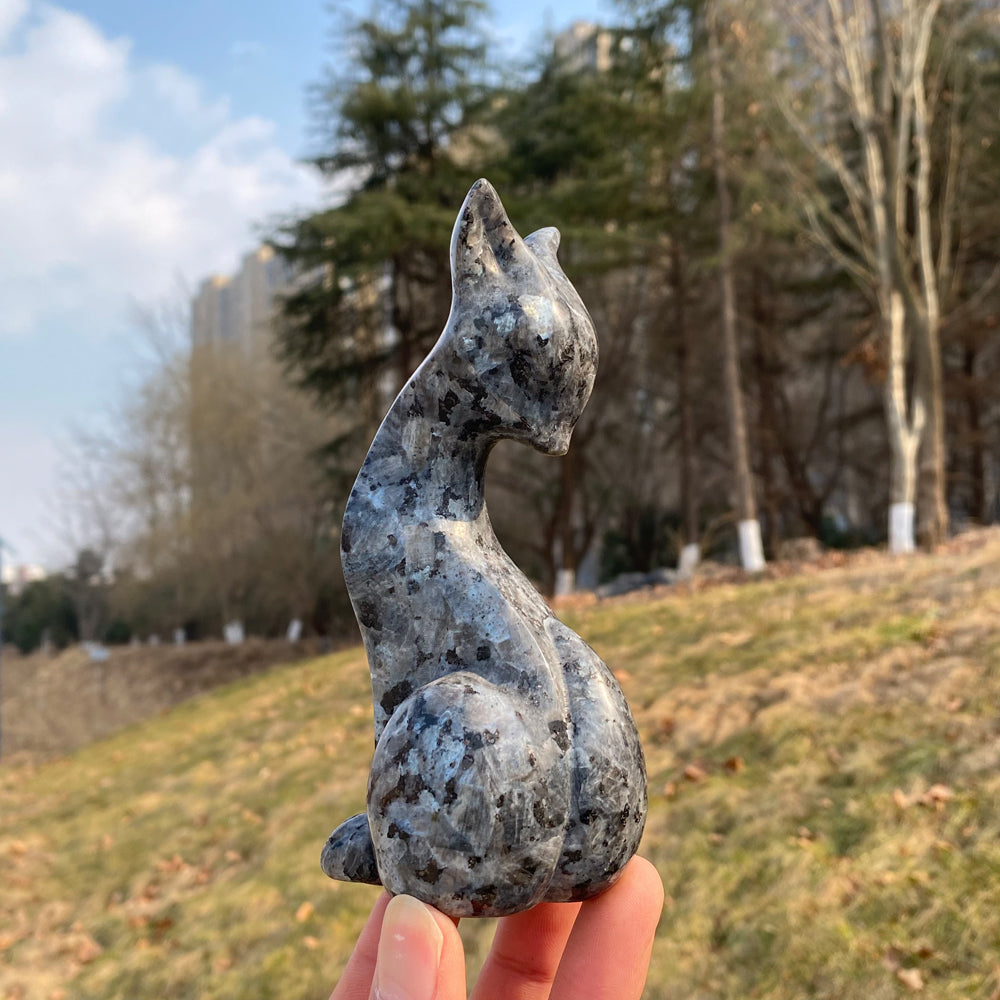 Natural Crystal Carving Looking-Back Fox