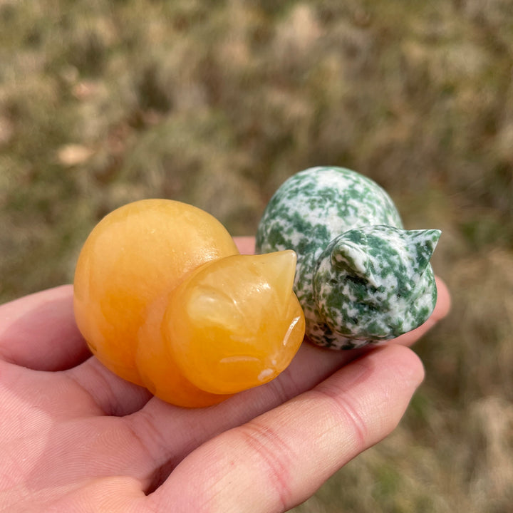 Natural Carving Loaf Cat