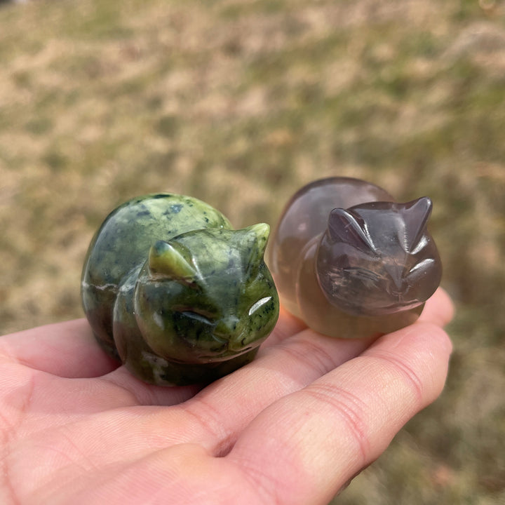 Natural Carving Loaf Cat