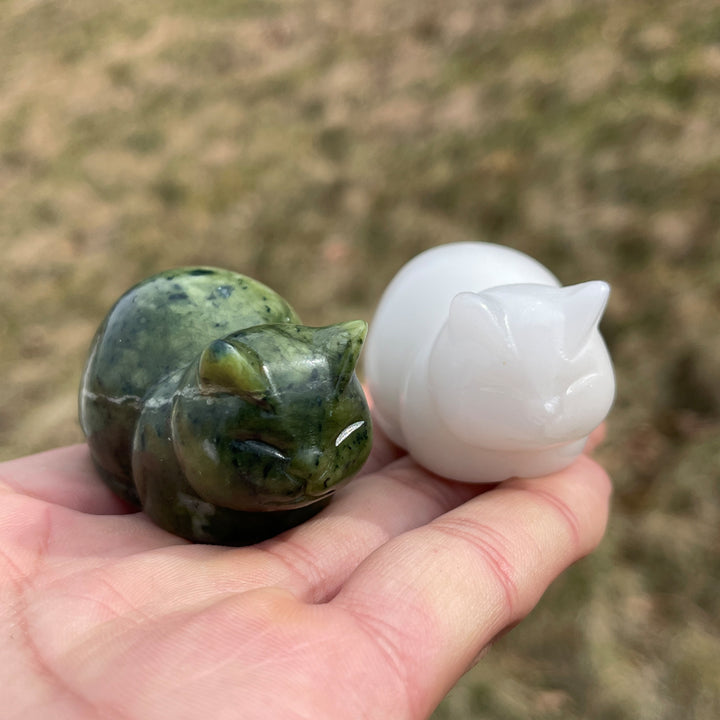 Natural Carving Loaf Cat