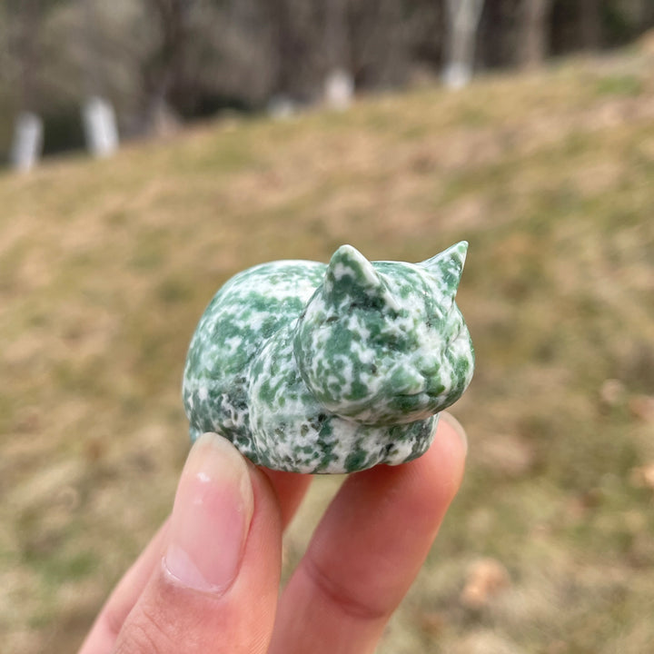 Natural Carving Loaf Cat
