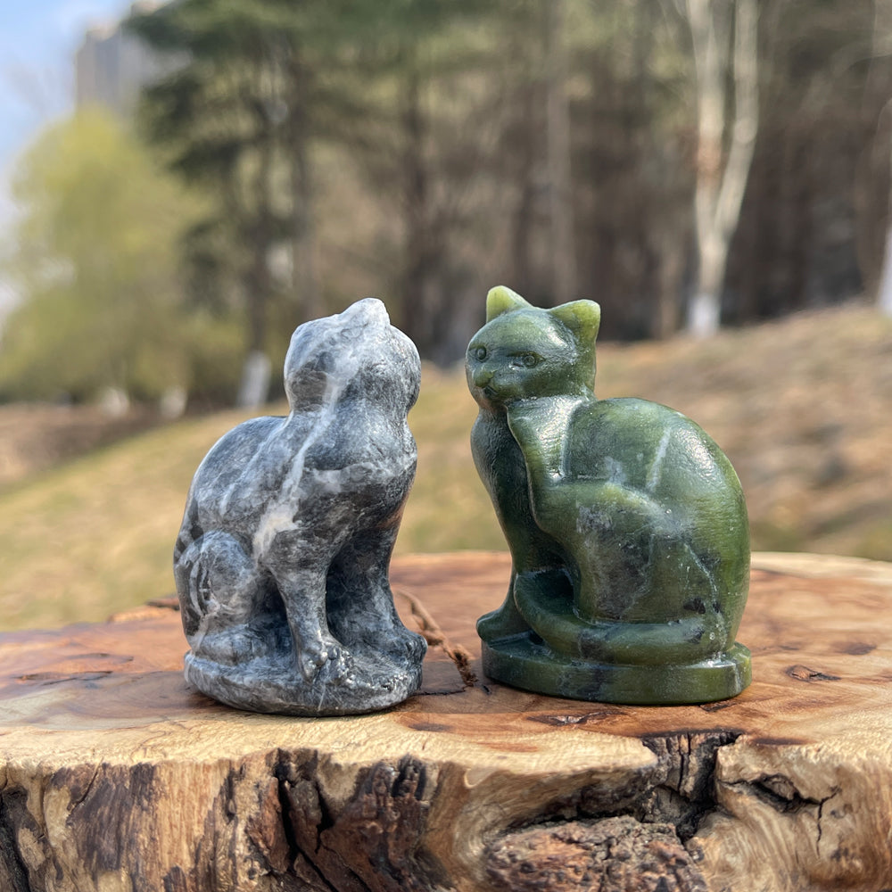 Natural Crystal Carving Kicking Cat