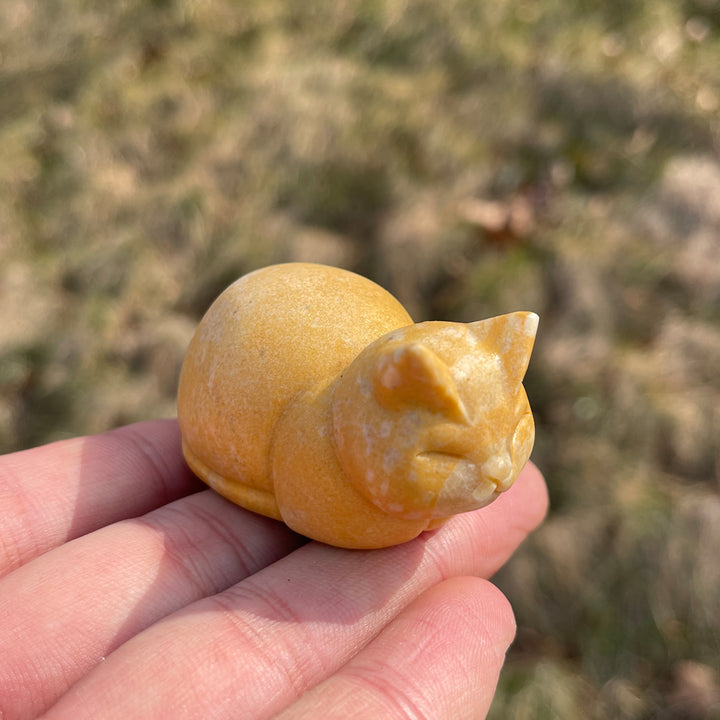 Natural Carving Loaf Cat