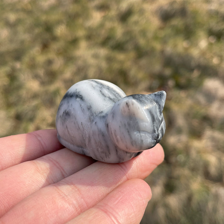 Natural Carving Loaf Cat