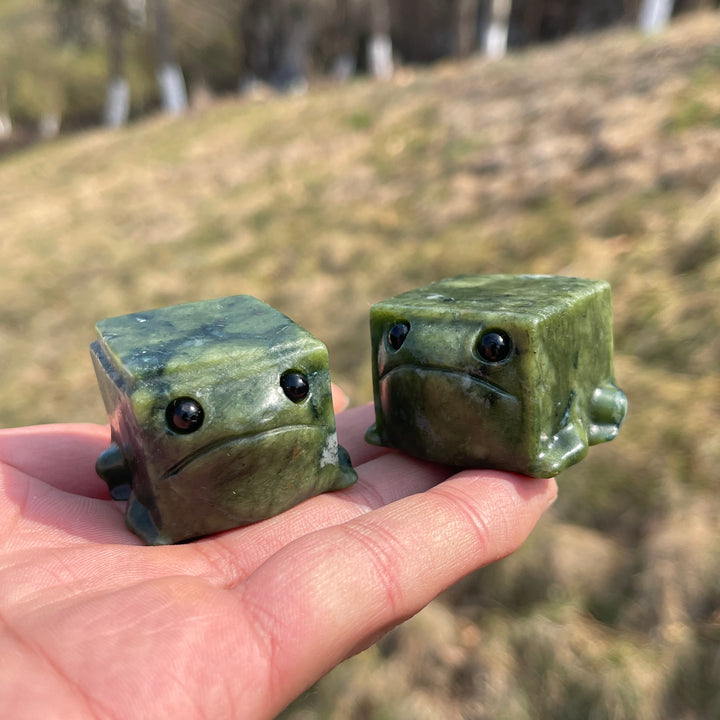 Natural Crystal Serpentine Frog