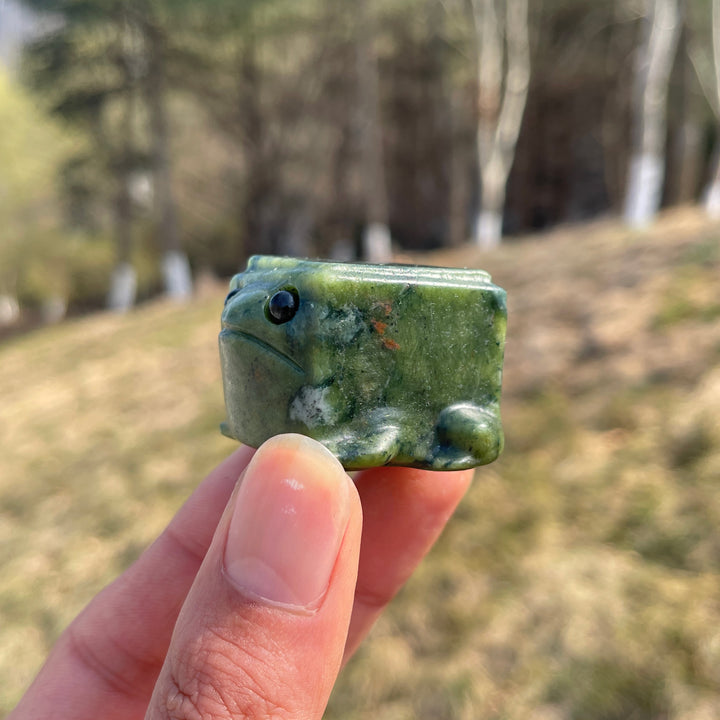 Natural Crystal Serpentine Frog