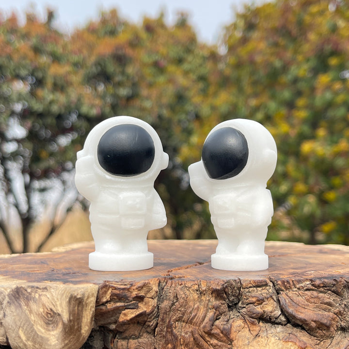 Astronaut Carving