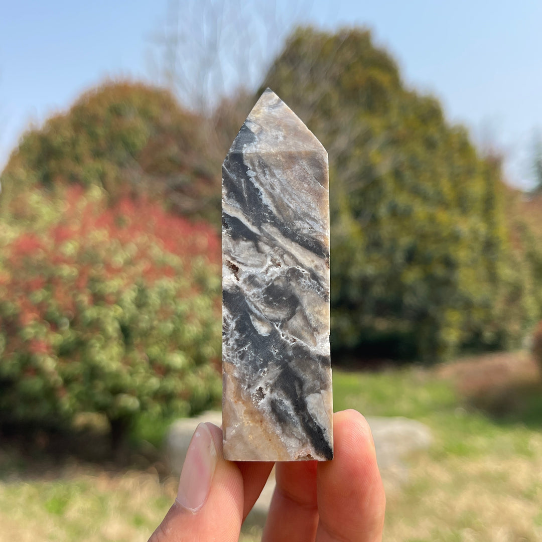 Unique,A Slightly Imperfect Natural Sphalerite Crystal Point