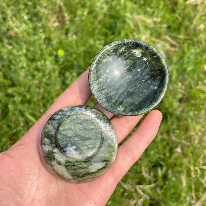 Natural Crystal Serpentine Bowl