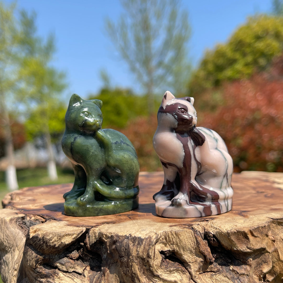 Natural Crystal Carving Kicking Cat
