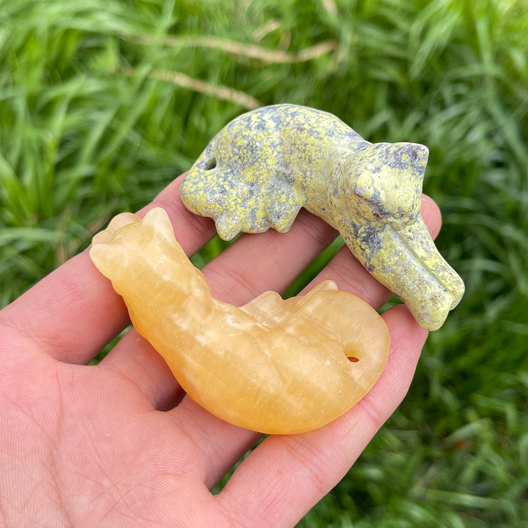 Natural Crystal Carving Curled-Tail Lying Cat