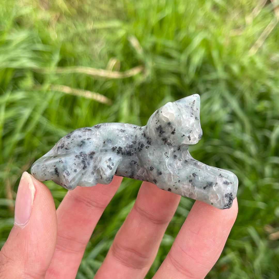 Natural Crystal Carving Curled-Tail Lying Cat