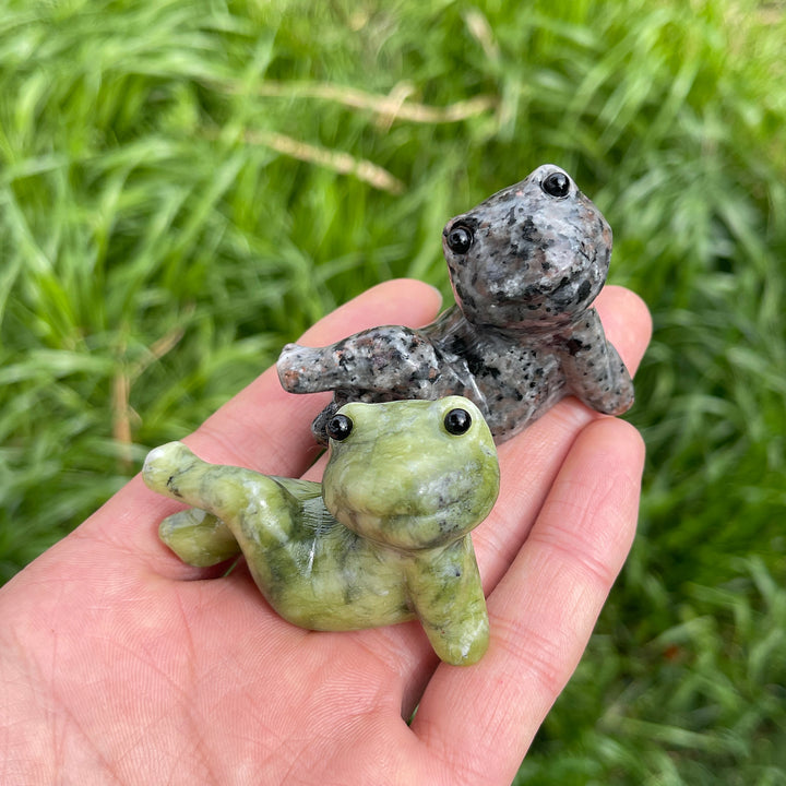 Natural Crystal Carved Lazy Frog