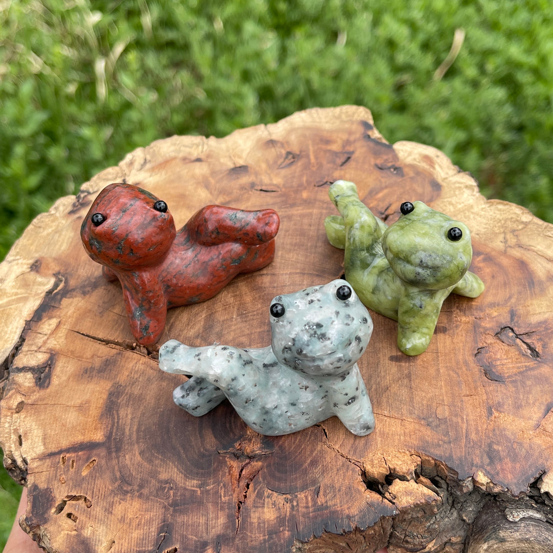 Natural Crystal Carved Lazy Frog