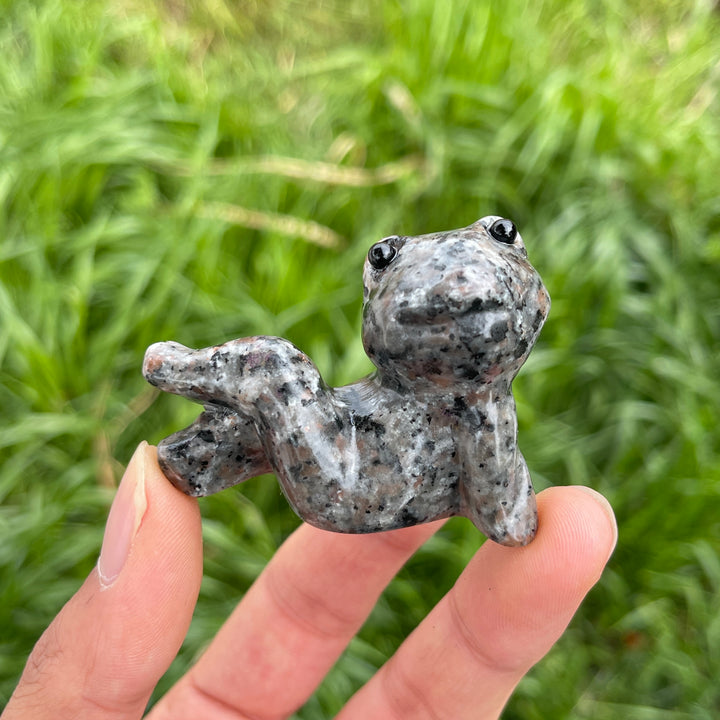 Natural Crystal Carved Lazy Frog