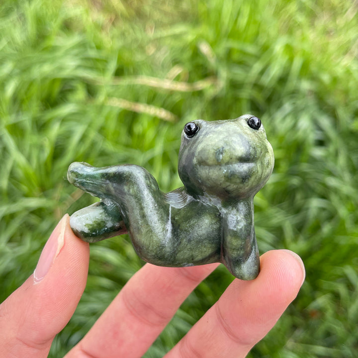 Natural Crystal Carved Lazy Frog