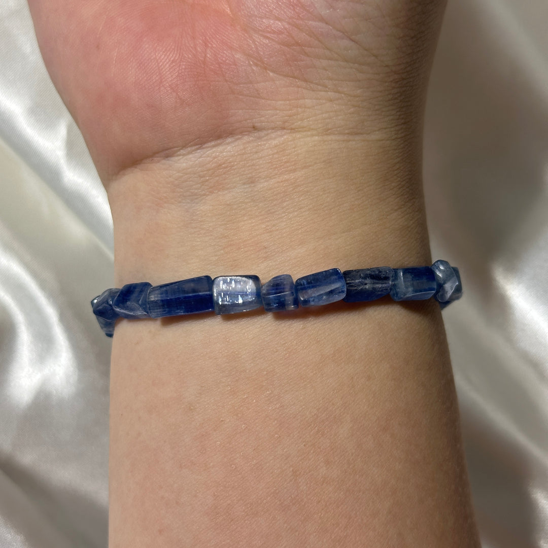 Blue Kyanite Freeform Square-cut Bracelet 5.5-7mm