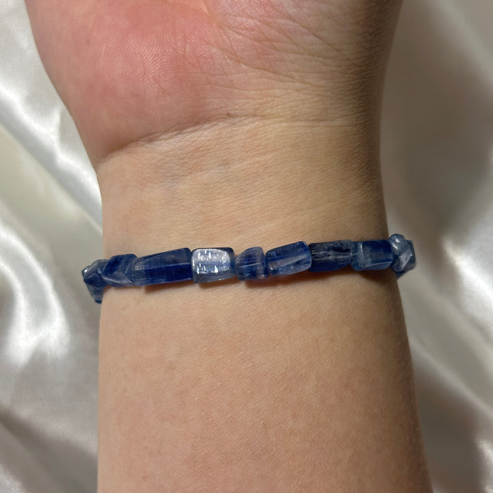 Blue Kyanite Freeform Square-cut Bracelet 5.5-7mm