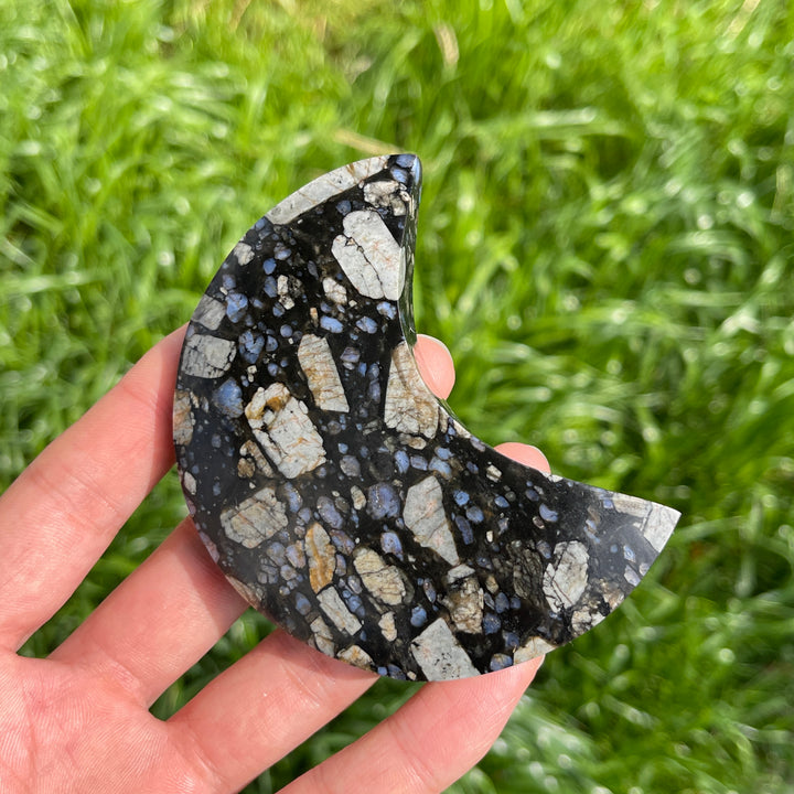 Natural Crystal Que Sera Stone Moon Carving