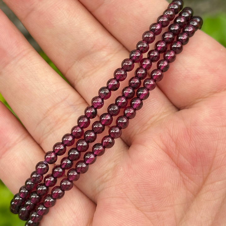 Three Cires Garnet Bracelet 3.6-3.7mm