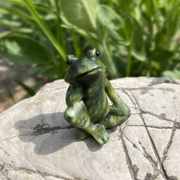 Natural Crystal Daydreaming Frog Carving