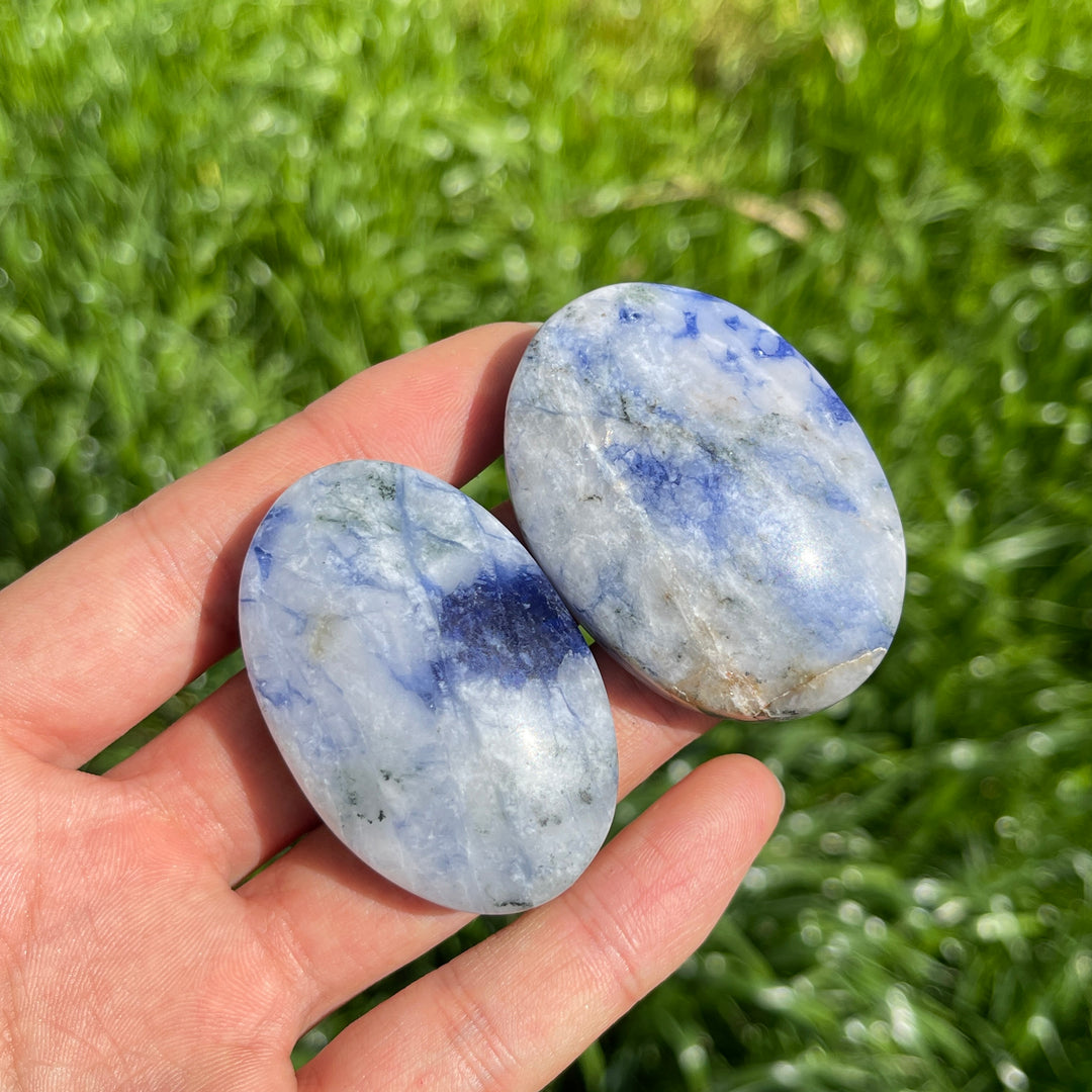 Natural Crystal Blue And White Porcelain Sodalite Palm Stone