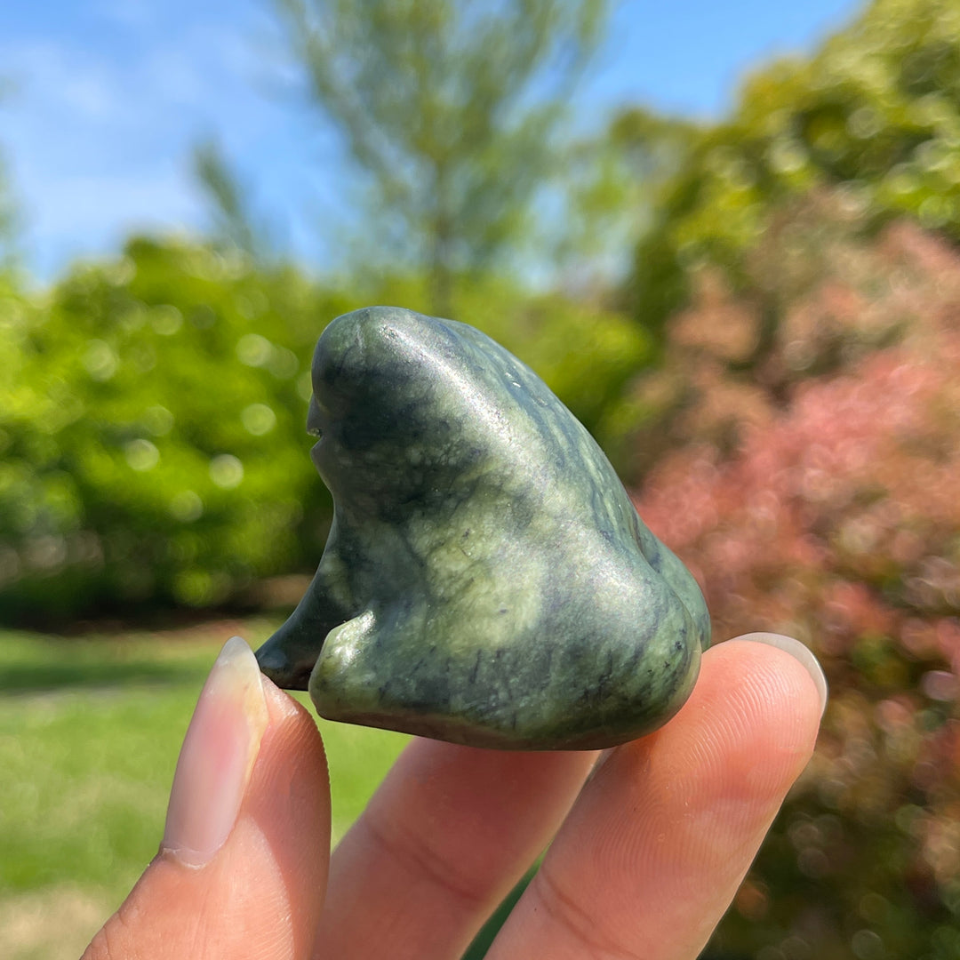 Natural Crystal Serpentine Round Frog Carving