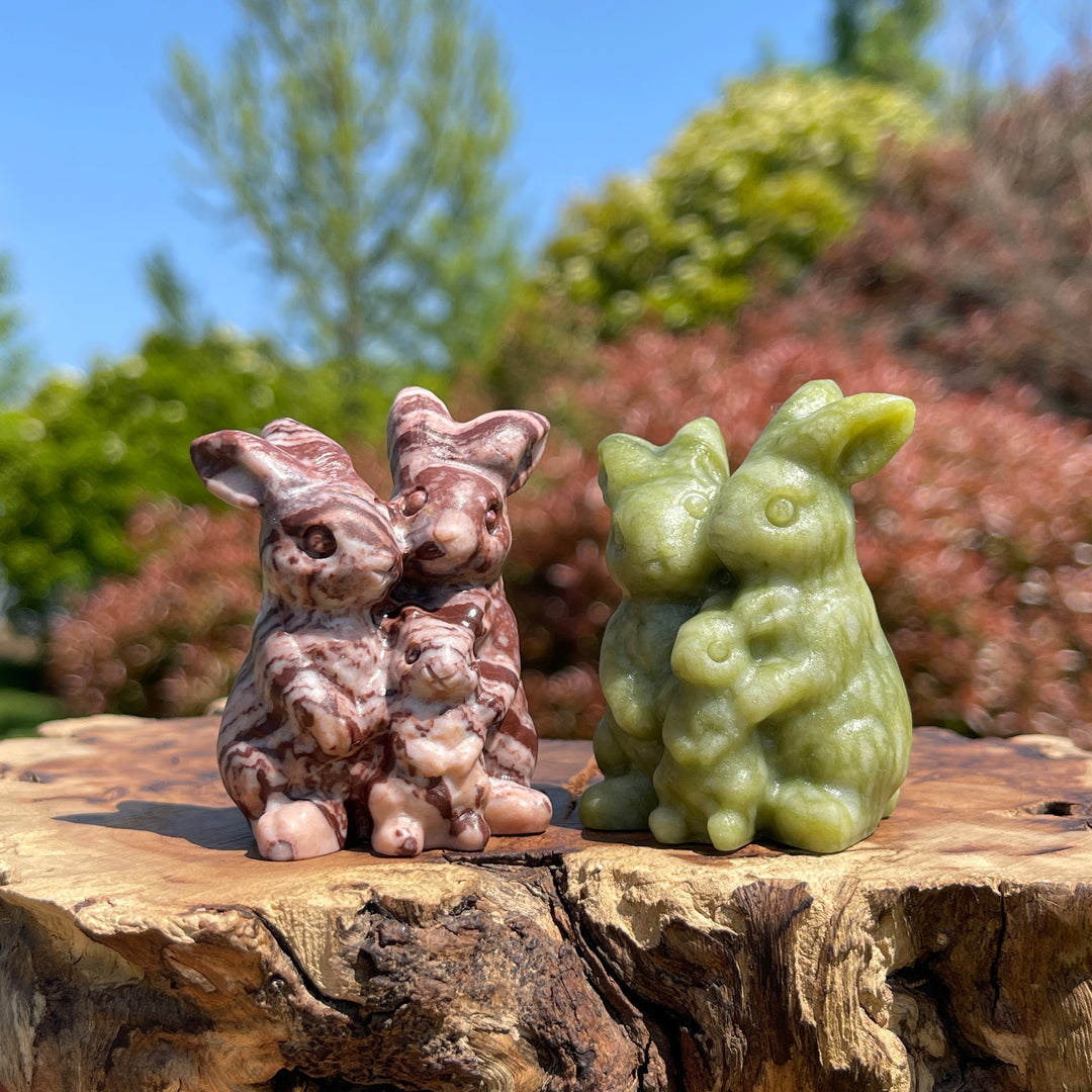Natural Crystal Cozy Rabbit Family Carving