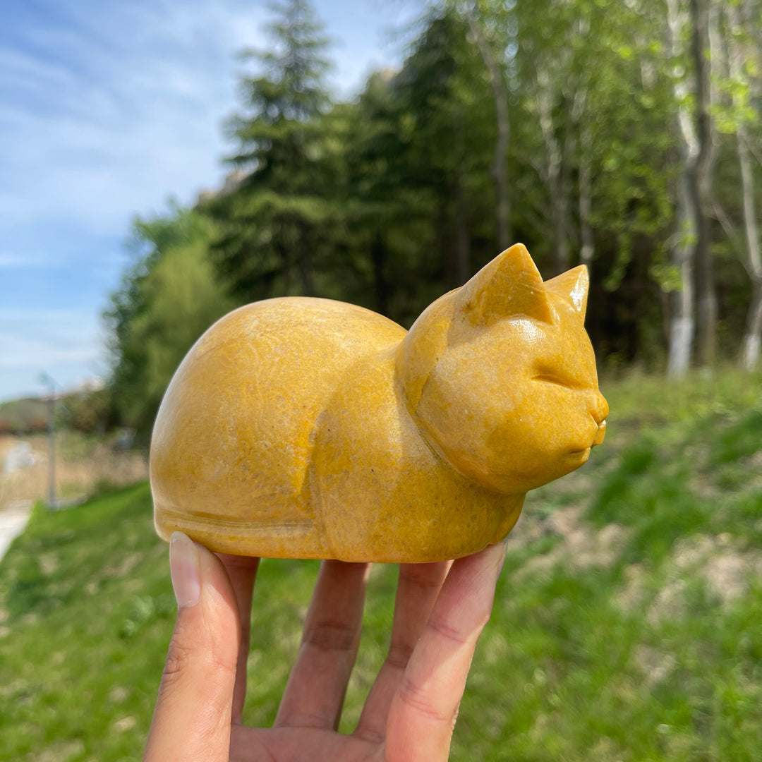 Unique,Natural Crystal Loaf Cat Carving