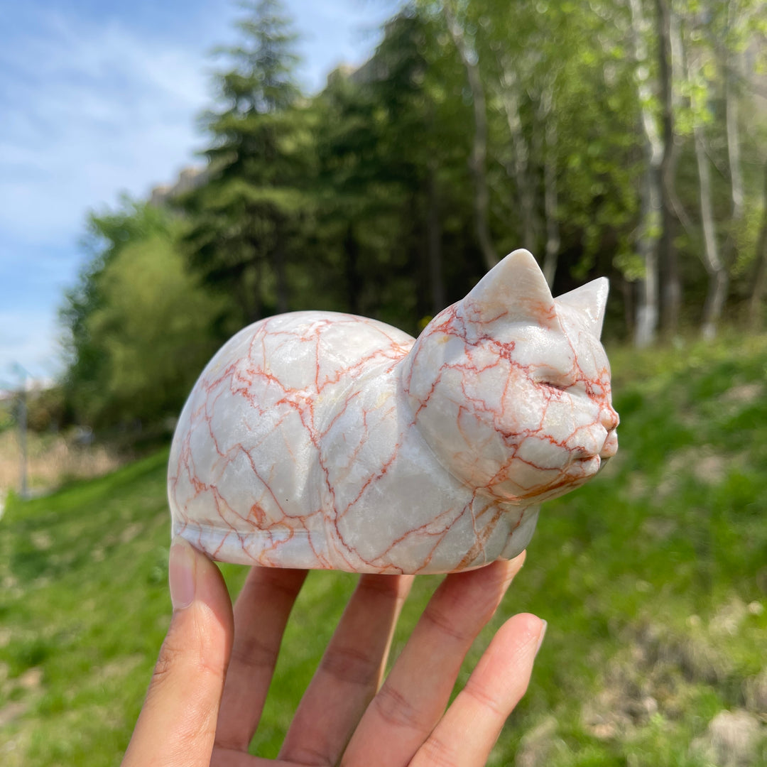 Unique,Natural Crystal Loaf Cat Carving