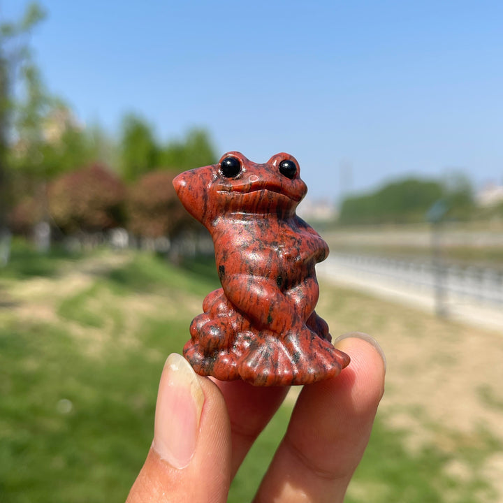 Natural Crystal Resting Frog Carving