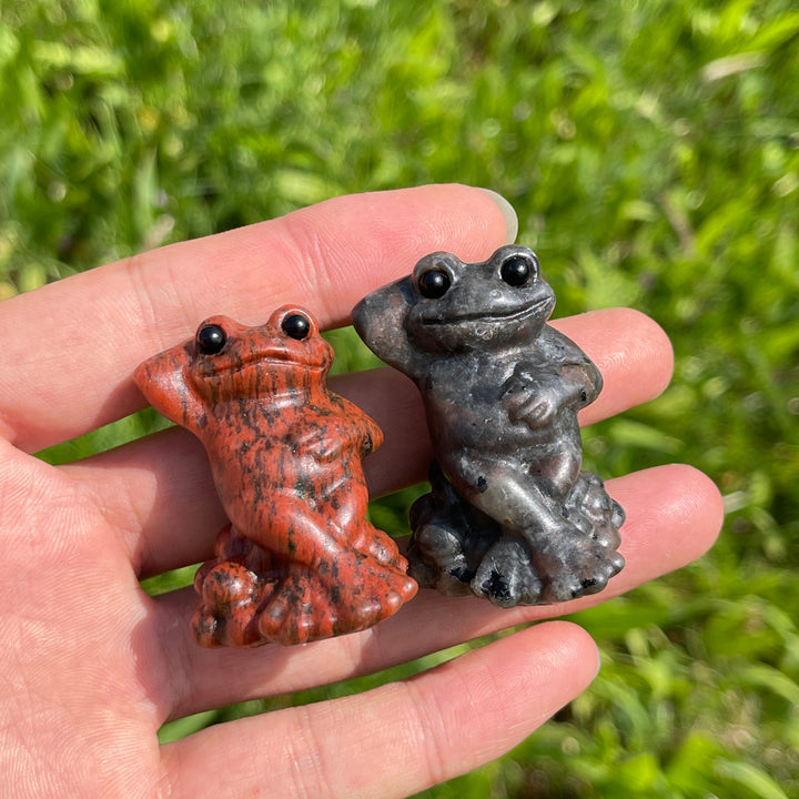 Natural Crystal Resting Frog Carving