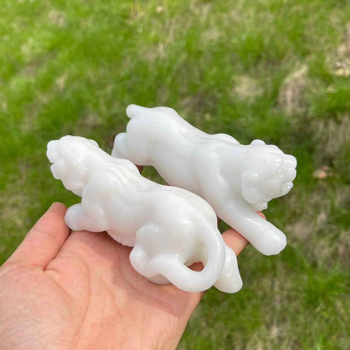 Natural Crystal White Jade Tiger Carving