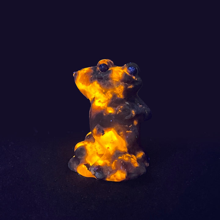 Natural Crystal Resting Frog Carving