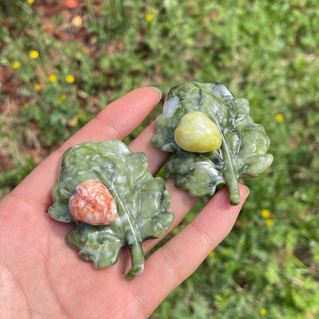 Natural Crystal Ladybug On Leaf Carving