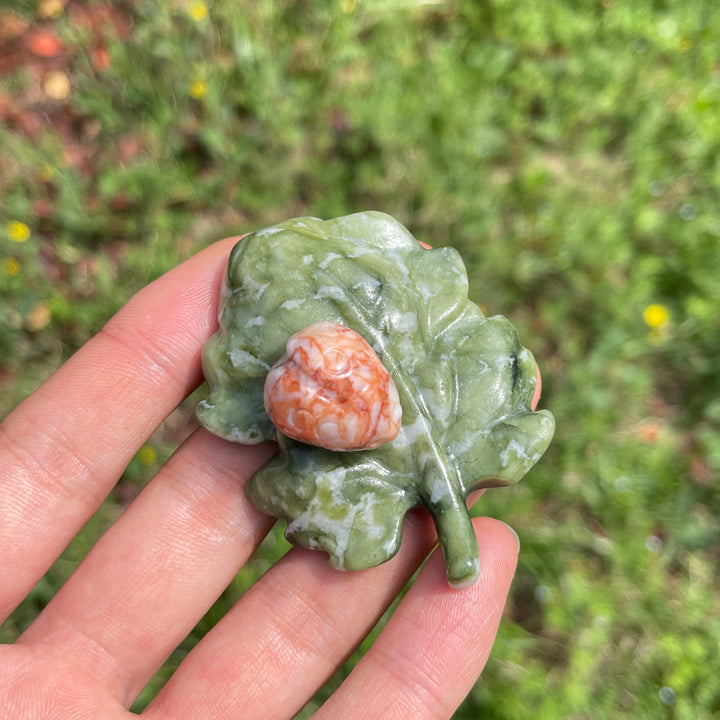 Natural Crystal Ladybug On Leaf Carving