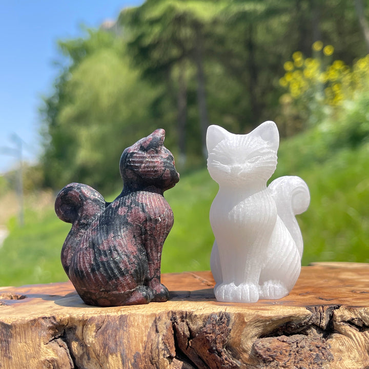 Natural Striped Cat Crystal Carving