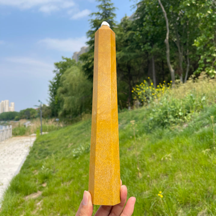 Unique,Natural Crystal Yellow Aventurine Point