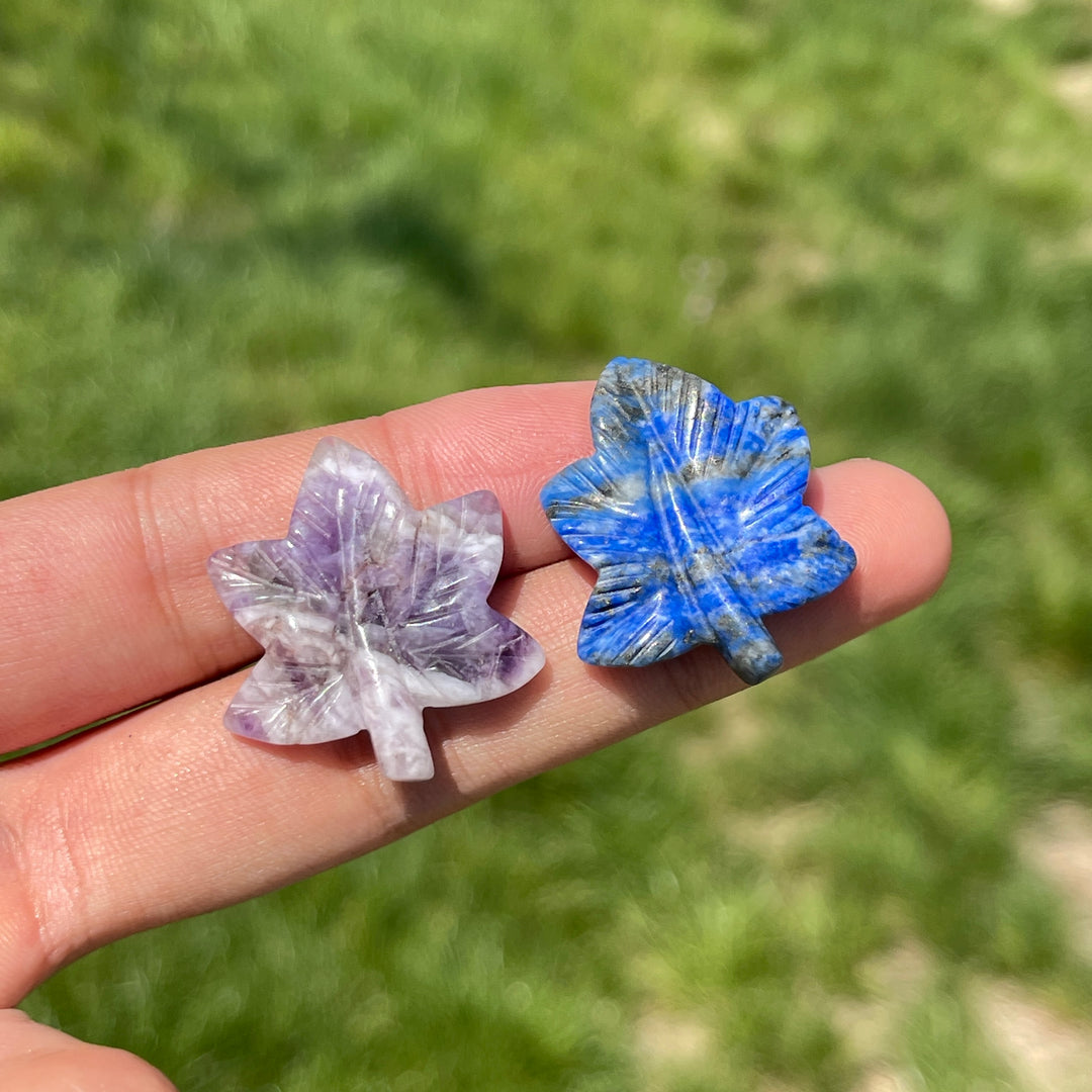Natural Crystal Mini Maple Leaf Carving