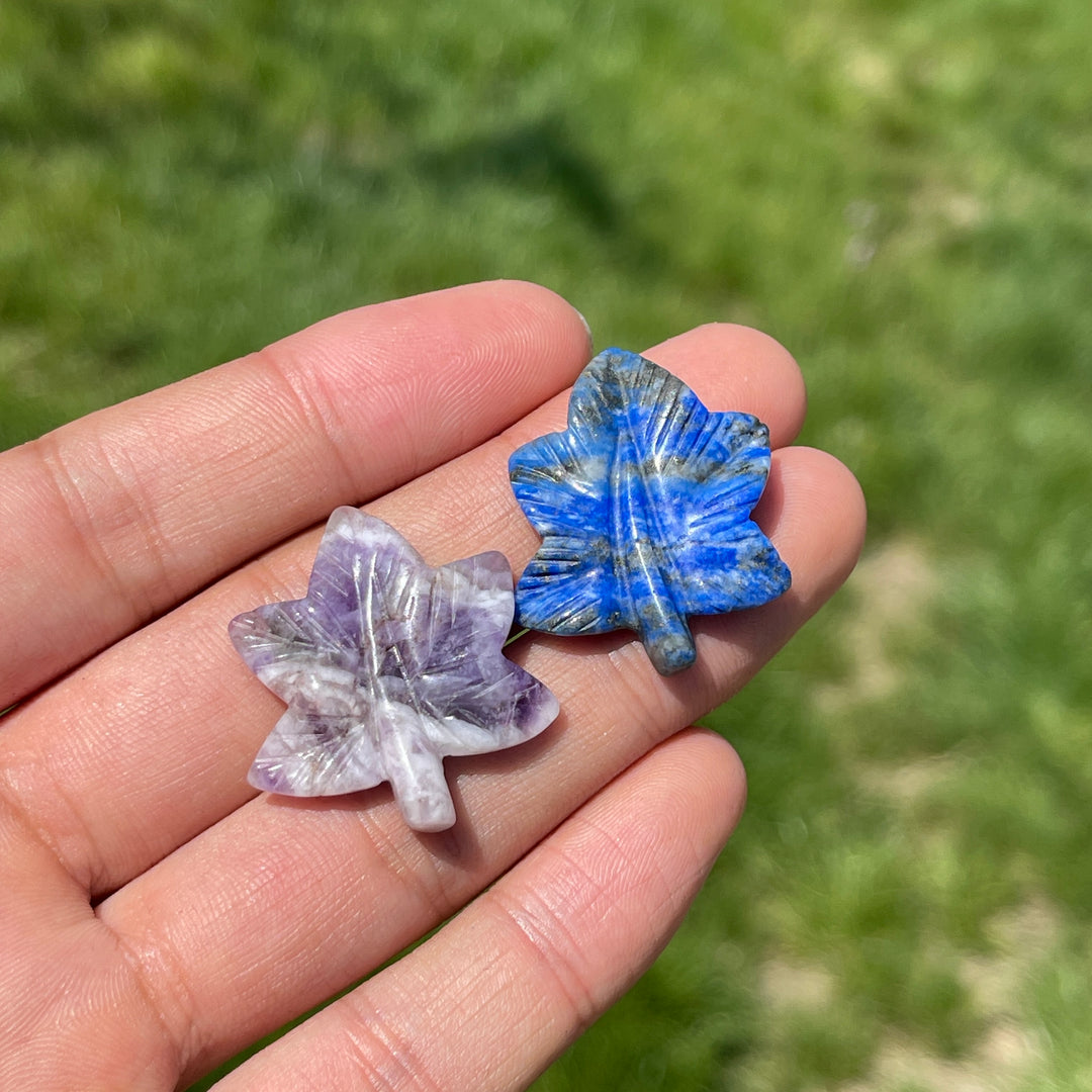 Natural Crystal Mini Maple Leaf Carving