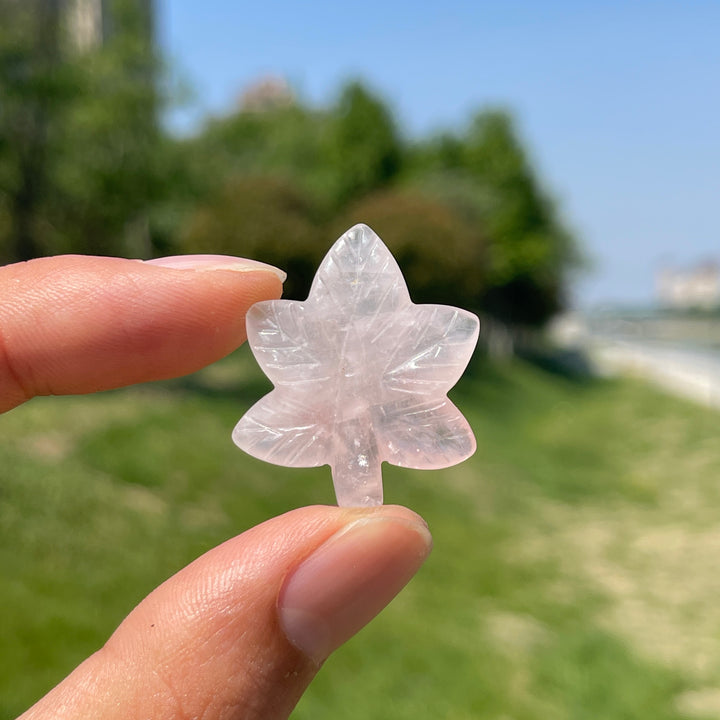 Natural Crystal Mini Maple Leaf Carving