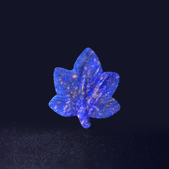 Natural Crystal Mini Maple Leaf Carving